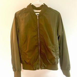 Old navy hunter green bomber jacket